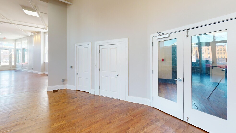 1822 Vine St, Cincinnati, OH à louer - Photo de l’immeuble – Image 2 sur 9