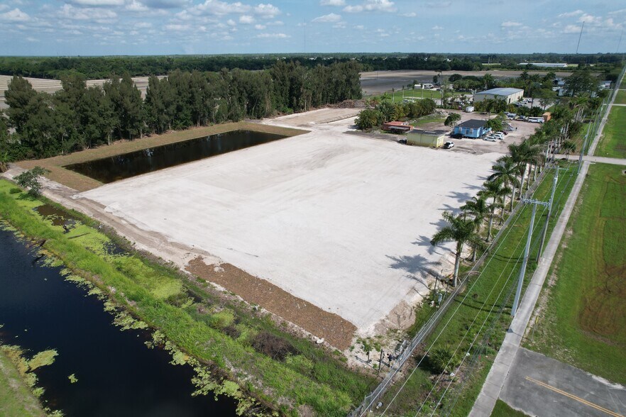 9437 State Road 7, Boynton Beach, FL à louer - Photo de l’immeuble – Image 3 sur 5