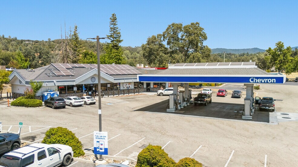 13778 Mono Way, Sonora, CA à vendre - Photo de l’immeuble – Image 2 sur 3