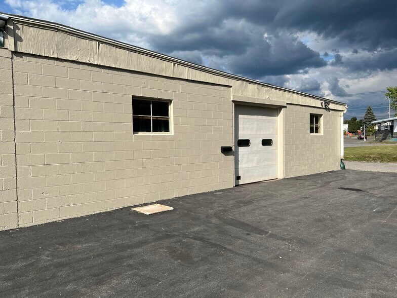 124 York St, Auburn, NY à louer - Photo de l’immeuble – Image 2 sur 9