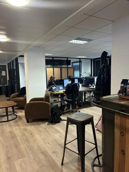 Bureau dans Boulogne-Billancourt à vendre - Photo de l’immeuble – Image 3 sur 7
