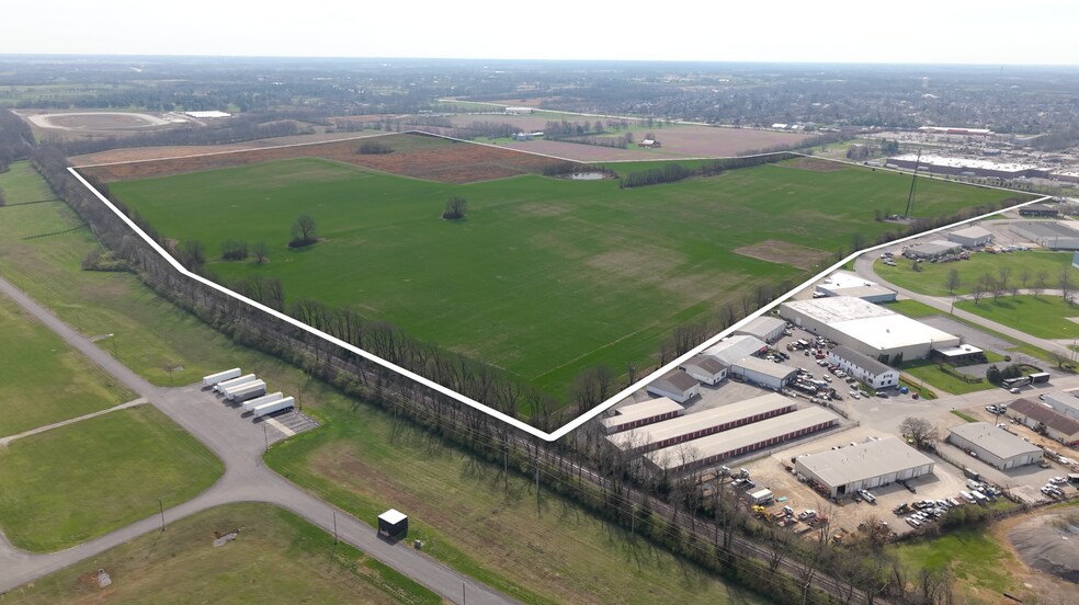 300 Crossfield Dr, Versailles, KY à vendre - Photo de l’immeuble – Image 1 sur 25