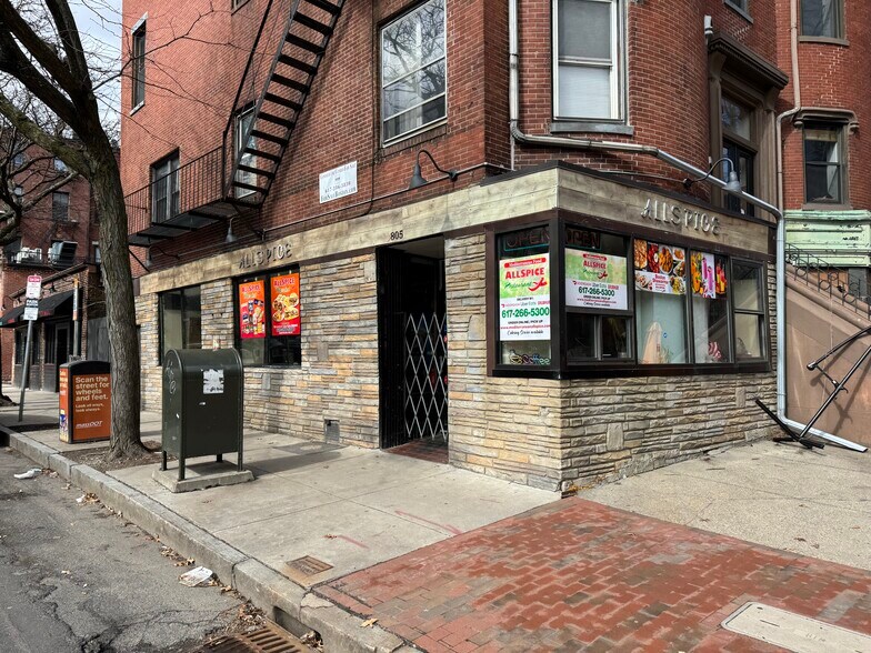 805 Harrison Ave, Boston, MA à vendre - Photo principale – Image 1 sur 4