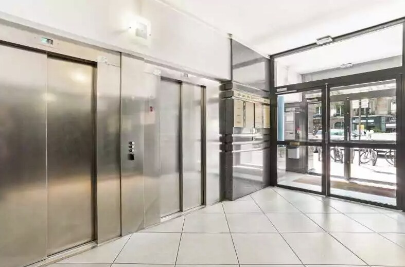 Bureau dans Boulogne-Billancourt à louer - Hall d’entrée – Image 2 sur 2