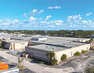 Plus de détails pour 4204 Okeechobee Rd, Fort Pierce, FL - Industriel/Logistique à vendre