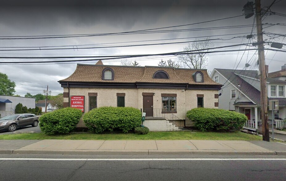 18 N Liberty Dr, Stony Point, NY à vendre - Photo principale – Image 1 sur 6