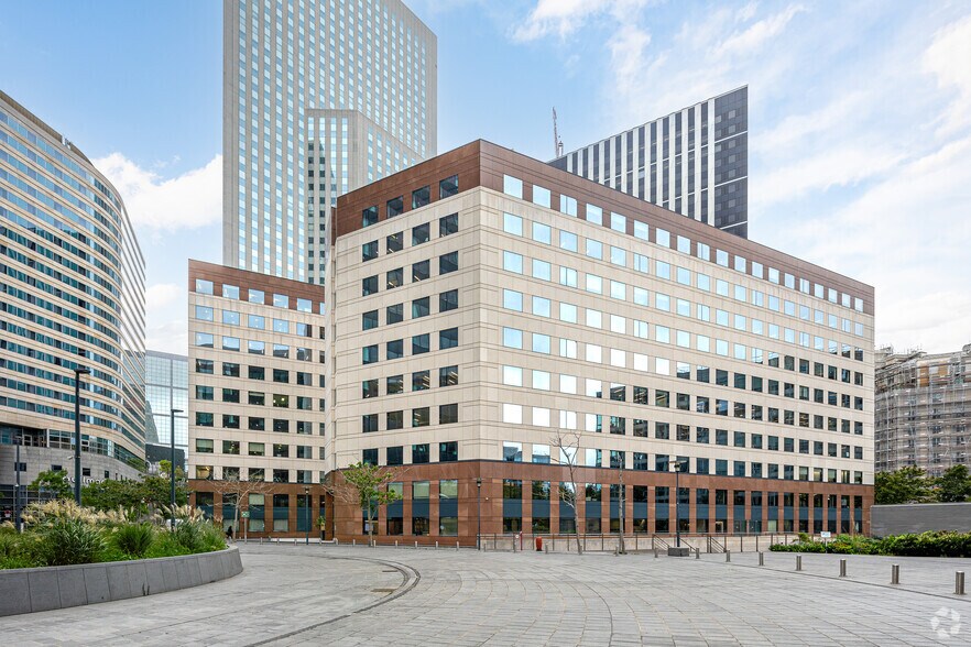 Bureau dans Courbevoie à louer - Photo principale – Image 1 sur 6