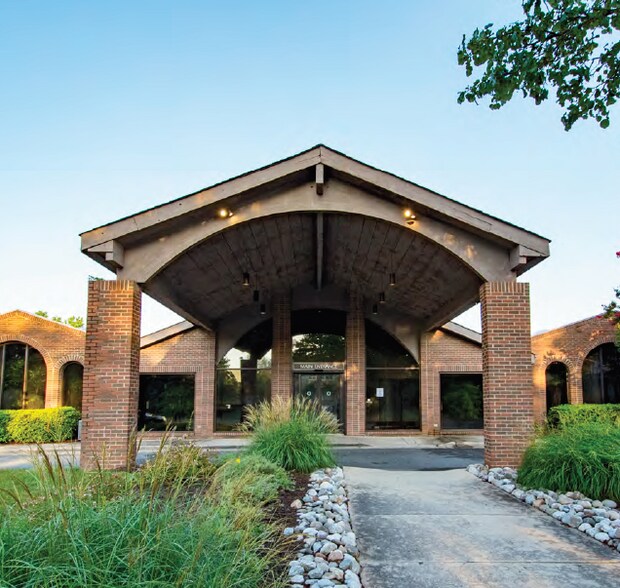 411-511 N Wendover Rd, Charlotte, NC à louer - Photo de l’immeuble – Image 3 sur 17