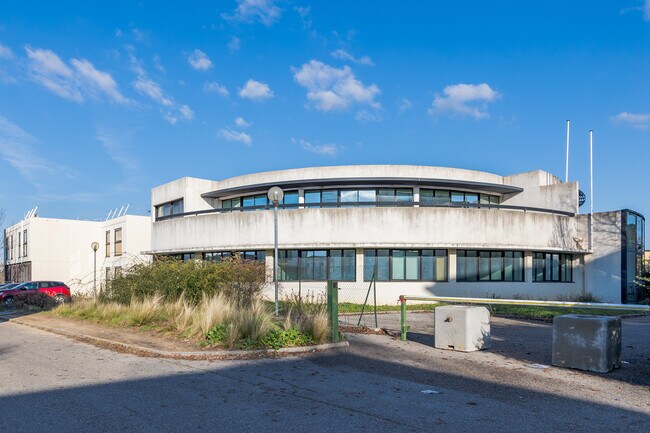 Plus de détails pour 980 Rue Andre Ampere, Aix-en-Provence - Bureau à louer
