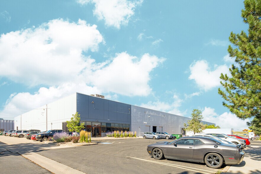 13802 E 33rd Pl, Aurora, CO à louer - Photo de l’immeuble – Image 2 sur 6