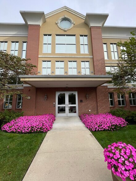 1704 Maxwell Dr, Wall Township, NJ à louer - Photo de l’immeuble – Image 2 sur 20