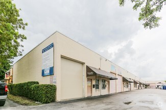 Plus de détails pour 4520 SW 71st Ave, Miami, FL - Industriel/Logistique à louer