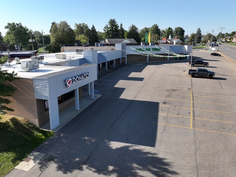 855-875 Lexington Ave, Mansfield, OH à louer - Photo de l’immeuble – Image 3 sur 6