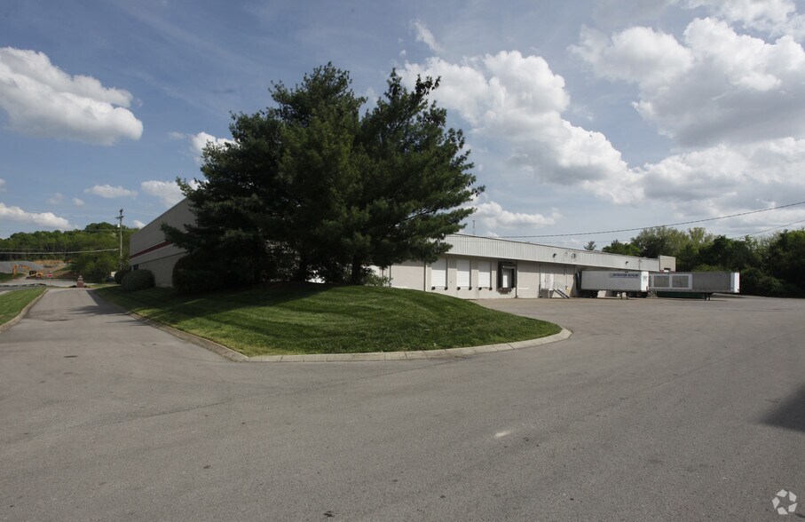 2918-2928 Brick Church Pike, Nashville, TN à louer - Photo de l’immeuble – Image 3 sur 5