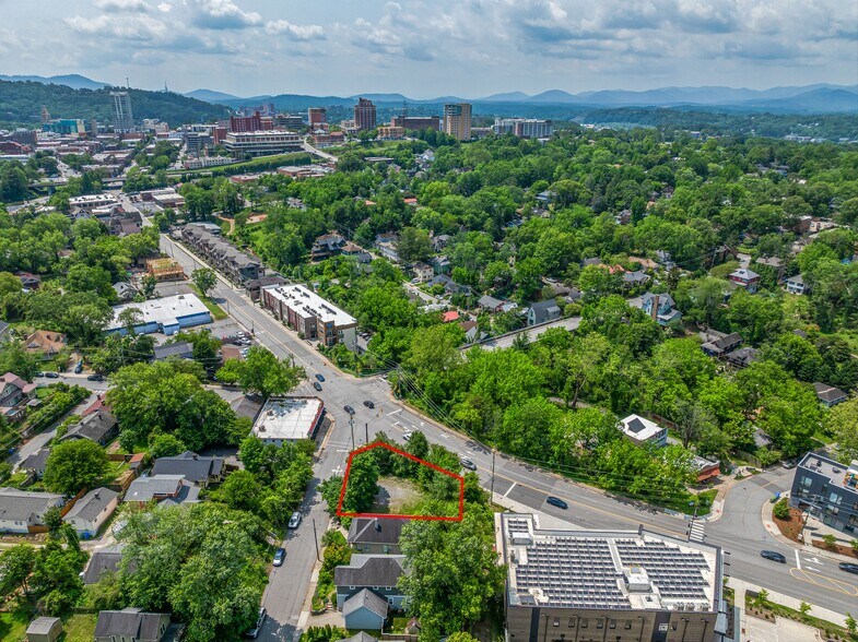 3 Mt. Clare Ave, Asheville, NC à vendre - Photo de l’immeuble – Image 3 sur 18