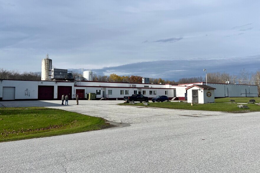 5 Jonergin Dr, Swanton, VT à vendre - Photo de l’immeuble – Image 2 sur 10