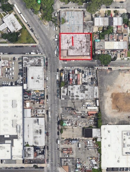 5421 48th St, Maspeth, NY à louer - Photo de l’immeuble – Image 2 sur 3