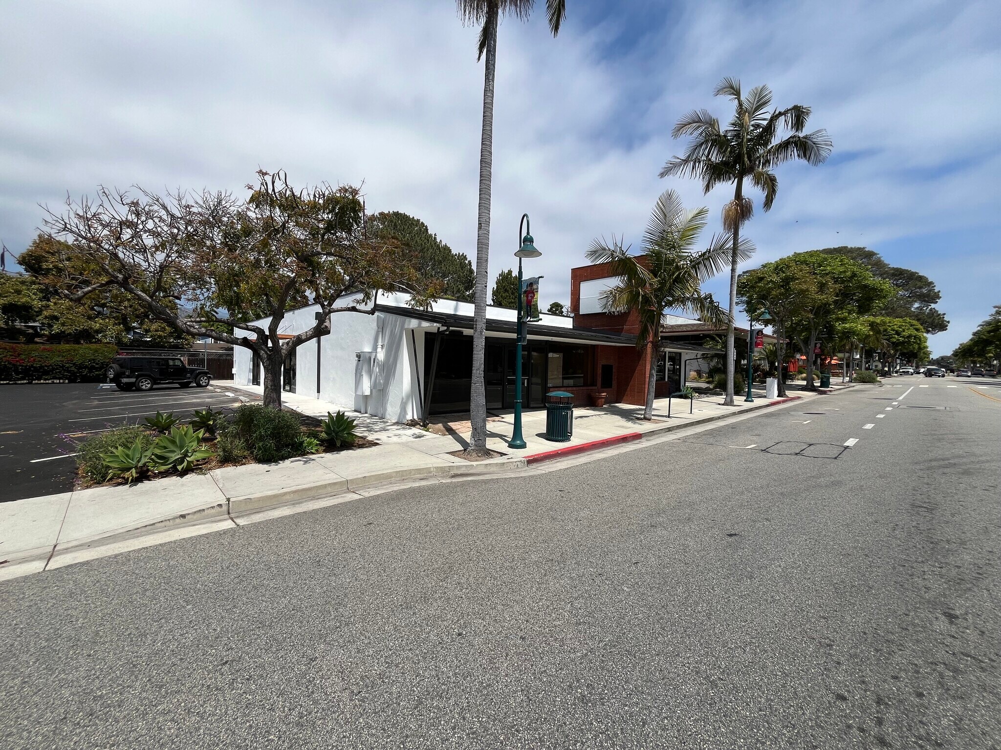 5030-5036 Carpinteria Ave, Carpinteria, CA à louer Photo de l’immeuble– Image 1 sur 9