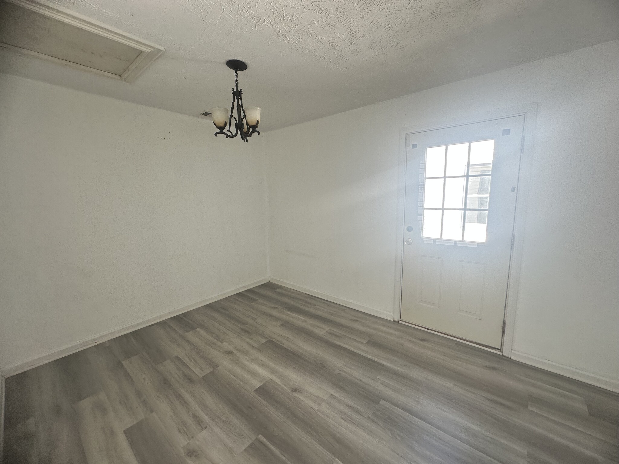 2202 Canton Hwy, Cumming, GA à louer Photo intérieure– Image 1 sur 19