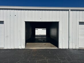 6043 Deacon Rd, Sarasota, FL à louer Photo intérieure– Image 2 sur 3