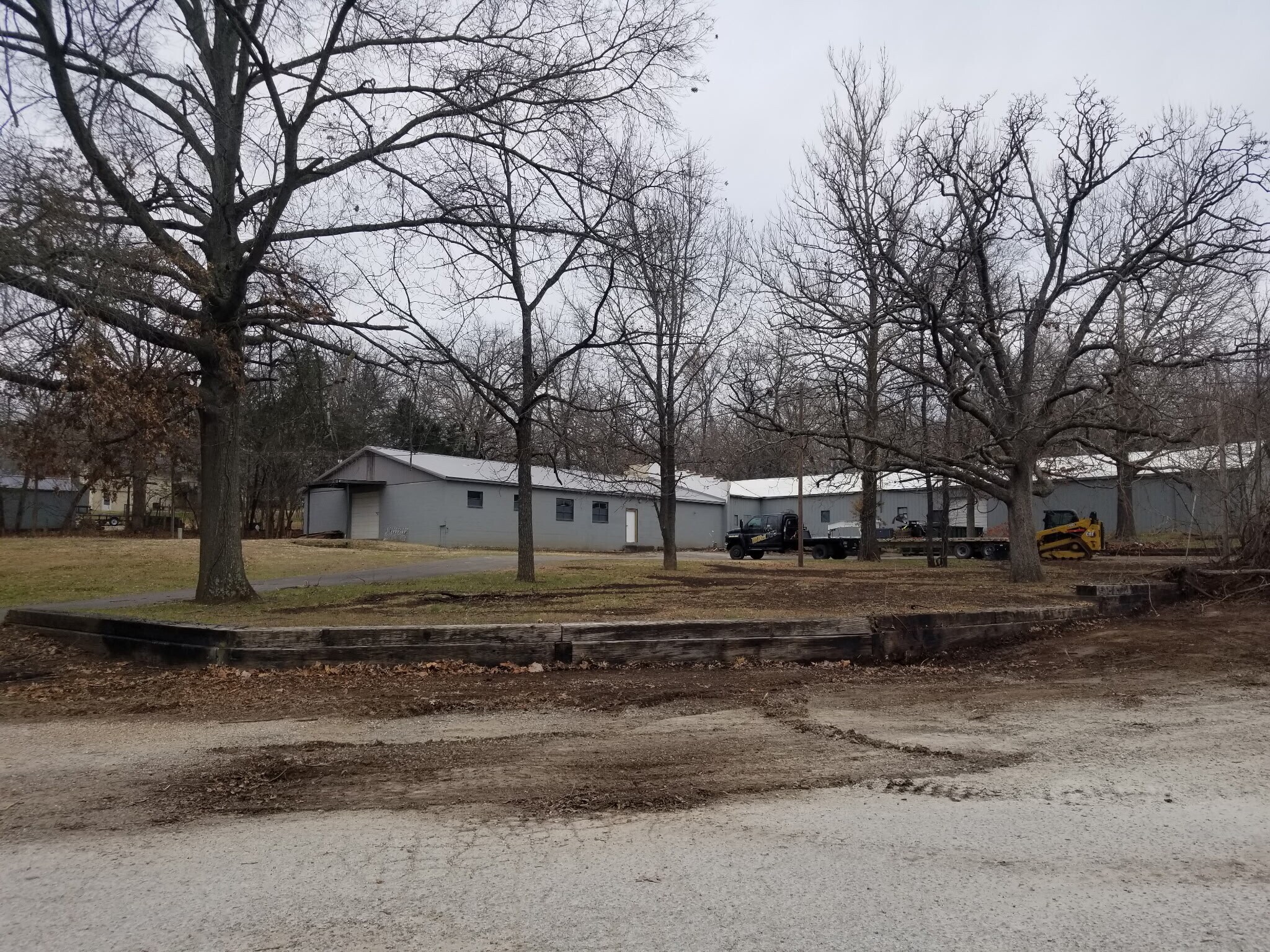 990 Red Bud Dr, Warsaw, MO à vendre Photo de l’immeuble– Image 1 sur 14