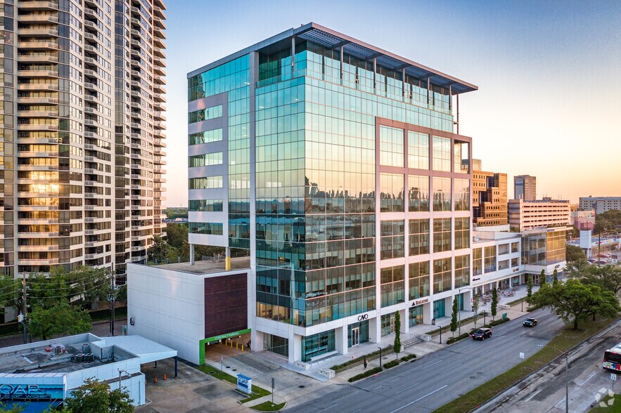 3773 Richmond Ave, Houston, TX à louer - Photo de l’immeuble – Image 1 sur 2