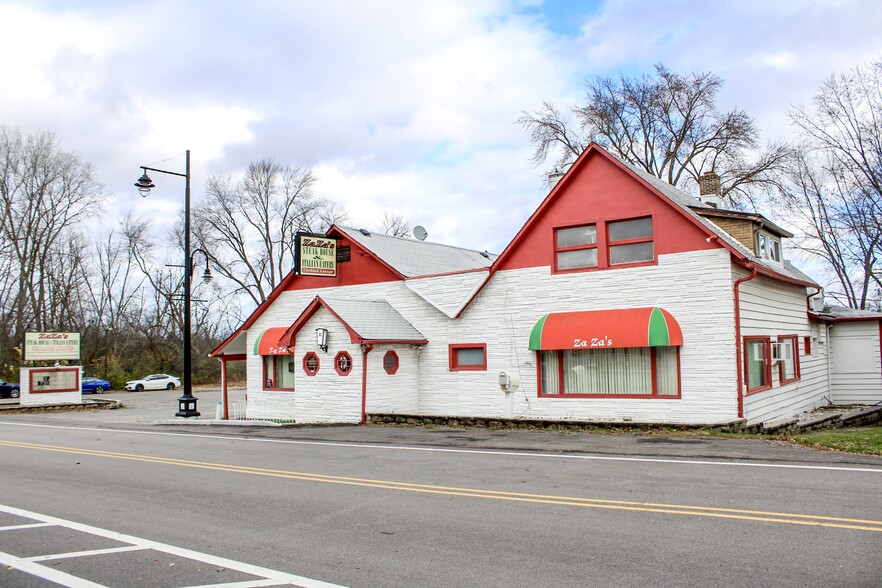 69 Washington St, Fox Lake, IL à vendre - Photo de l’immeuble – Image 3 sur 23