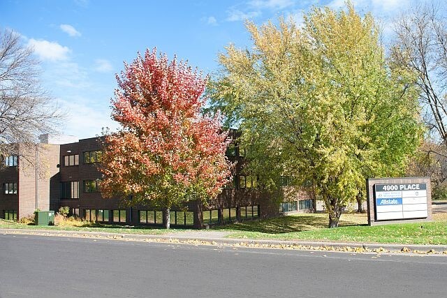4900 Hwy 169 N, New Hope, MN à louer - Photo de l’immeuble – Image 3 sur 3