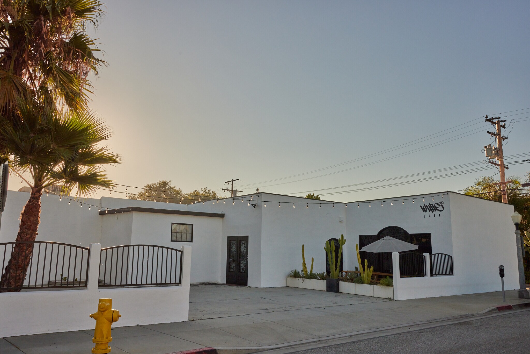 8534 Washington Blvd, Culver City, CA à louer Photo de l’immeuble– Image 1 sur 8