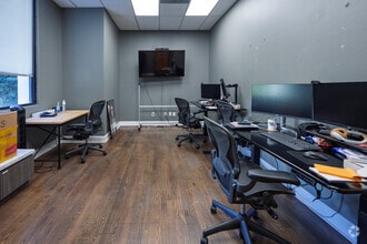 223 N Harbor Blvd, Fullerton, CA à louer Photo intérieure– Image 2 sur 2