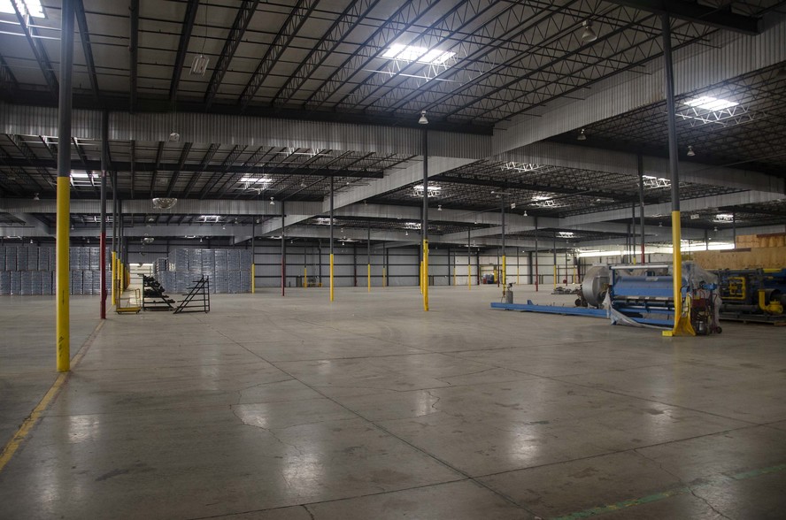 4200 N Industrial Blvd, Kingman, AZ à louer - Photo de l’immeuble – Image 3 sur 26