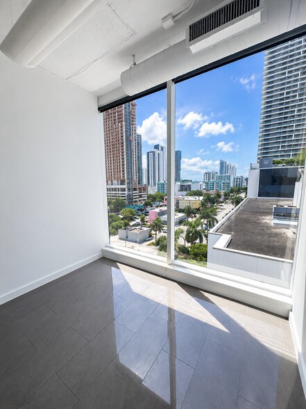 3050 Biscayne Blvd, Miami, FL à louer - Photo intérieure – Image 3 sur 16