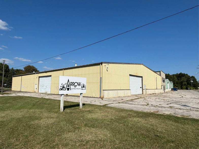 1312 Westwood Dr, Elkhart, IN à vendre - Photo de l’immeuble – Image 3 sur 9