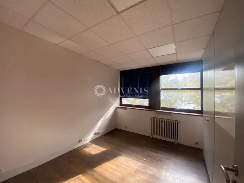 Bureau dans Boulogne-Billancourt à louer - Photo de l’immeuble – Image 2 sur 5