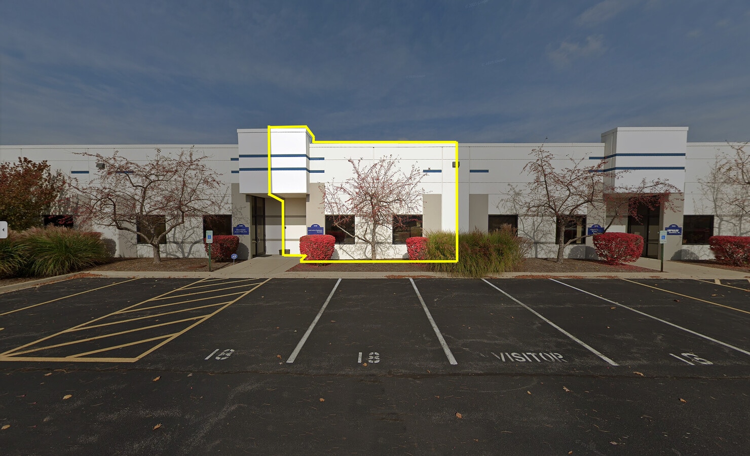 2402-2430 Millennium Dr, Elgin, IL 60124 - Lot 2418 -  - Photo intérieure - Image 1 of 4