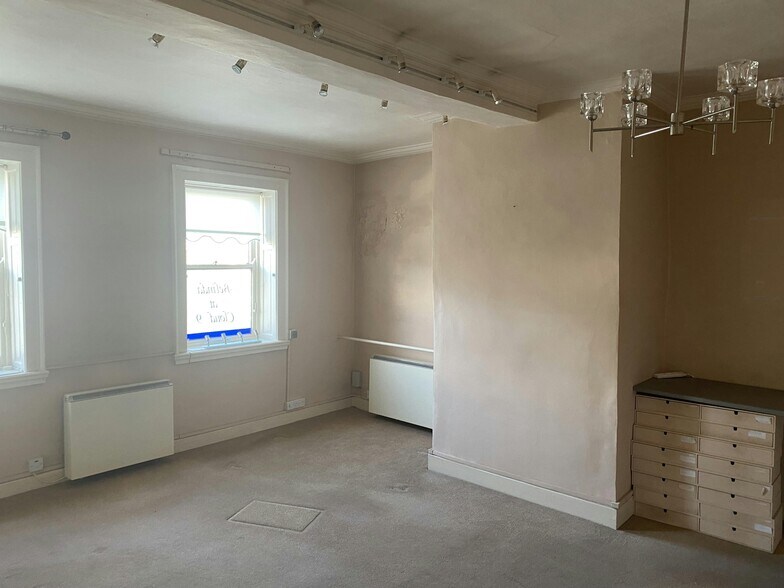 22 High St, Bawtry à louer - Photo de l’immeuble – Image 2 sur 7