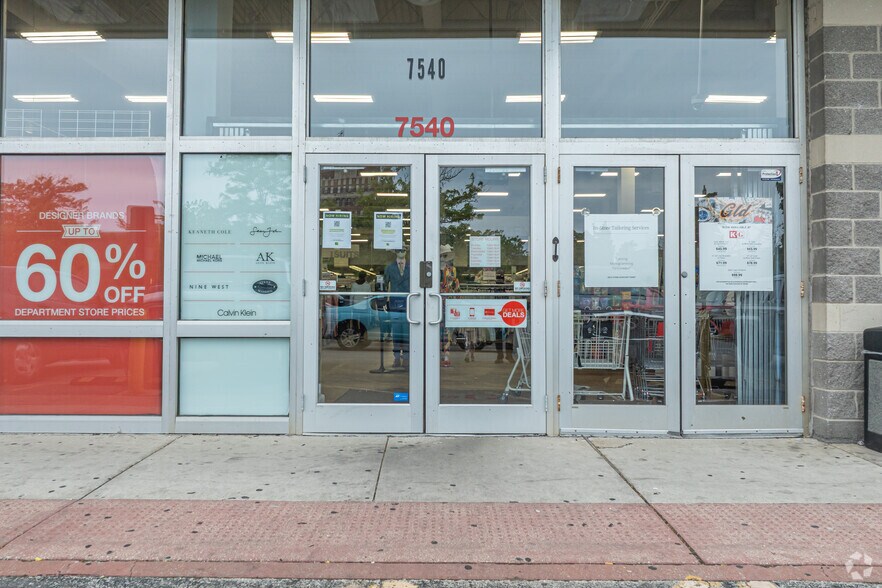 7538-7554 S Stony Island Ave, Chicago, IL à vendre - Photo de l’immeuble – Image 3 sur 4