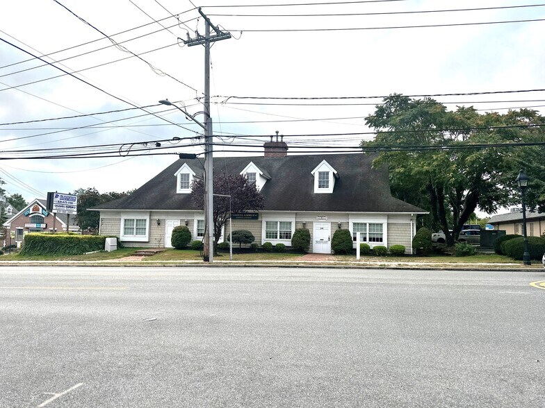 36 Route 25A, Setauket, NY à louer - Photo de l’immeuble – Image 3 sur 14