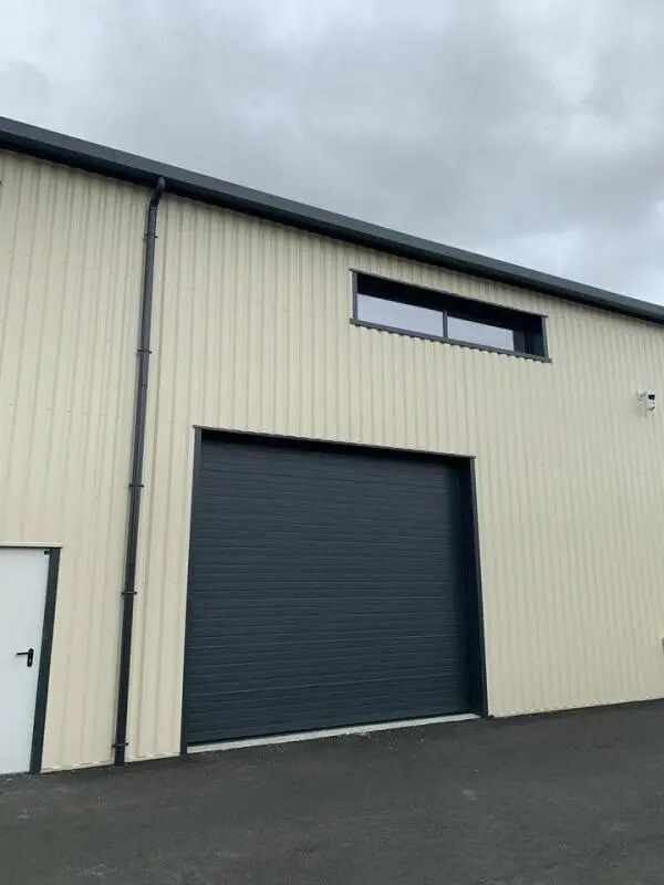 Local d’activités dans Cestas à louer Photo de l’immeuble– Image 1 sur 8