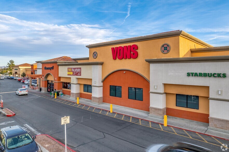 445-525 E Windmill Ln, Las Vegas, NV à louer - Photo de l’immeuble – Image 2 sur 9