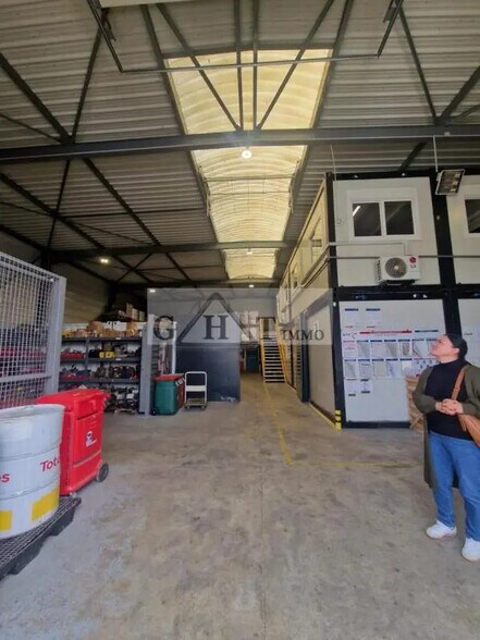 Industriel/Logistique dans Claye-Souilly à vendre - Photo de l’immeuble – Image 1 sur 3