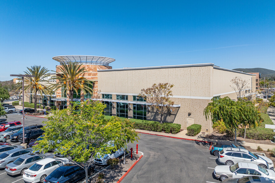 125 N Twin Oaks Valley Rd, San Marcos, CA à vendre - Photo de l’immeuble – Image 3 sur 6