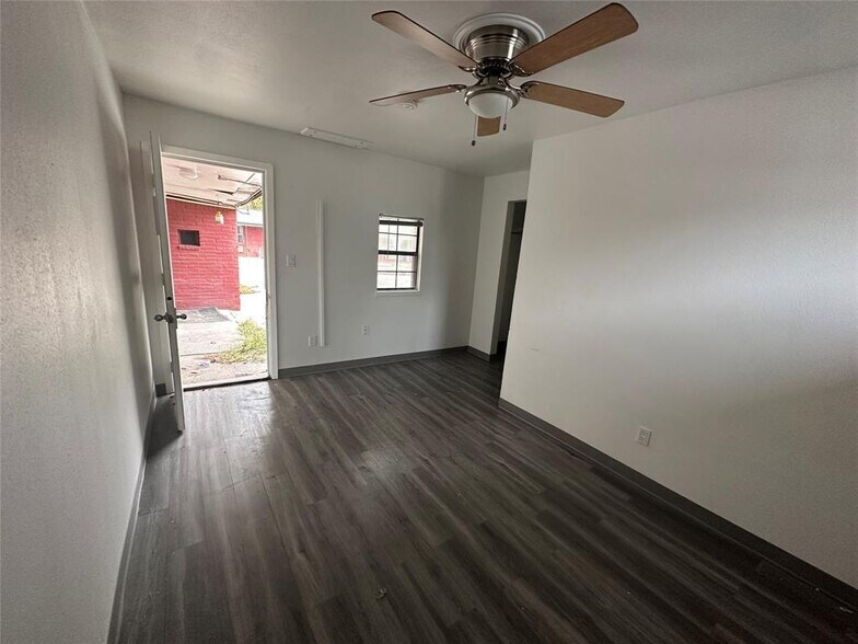 7930 Ritz St, Houston, TX à vendre - Photo de l’immeuble – Image 2 sur 7