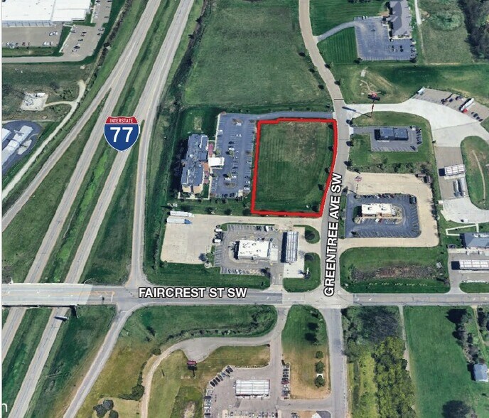 4025 Greentree Ave SW, Canton, OH à vendre - Photo principale – Image 1 sur 2