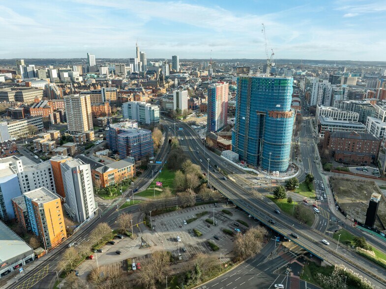 Duncombe St, Leeds à louer - Photo de l’immeuble – Image 2 sur 8