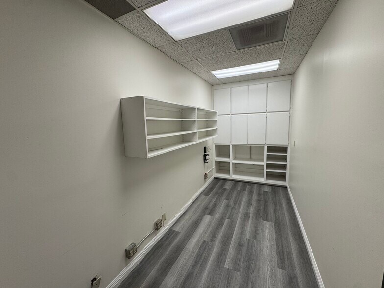 144 N Glendale Ave, Glendale, CA à louer - Photo de l’immeuble – Image 3 sur 15