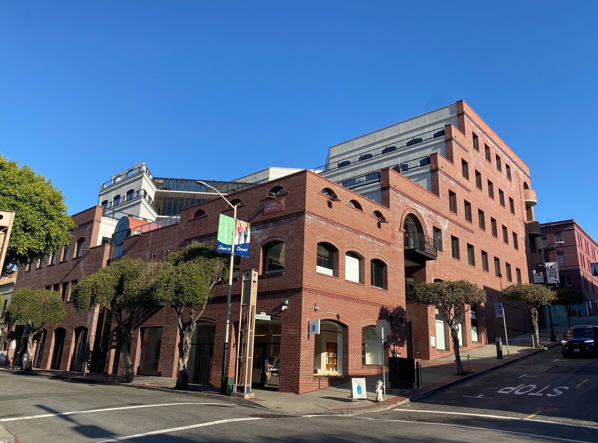 909 Montgomery St, San Francisco, CA à louer Photo de l’immeuble– Image 1 sur 7