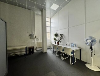 Plus de détails pour Bureau, Local d'activités à louer