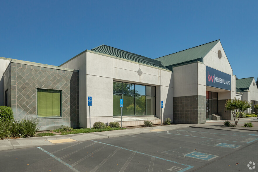 2080 E 20th St, Chico, CA à louer - Photo principale – Image 1 sur 32