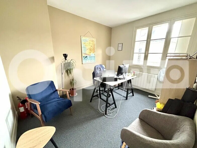 8 Rue Du Change, Compiègne à louer - Photo de l’immeuble – Image 3 sur 5